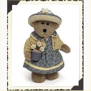 Boyds Bears "Bailey" with dress, sweater, hat and flowerpot. NWT
